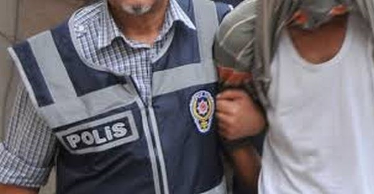 Kocaeli\'nde Polis-kapkaççı Kovalamacası