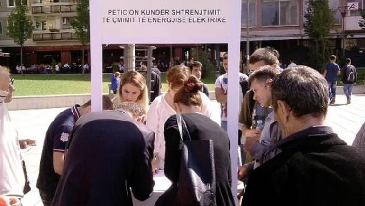 Kosova\'da Elektrik Zammına Karşı 34 Bin İmza