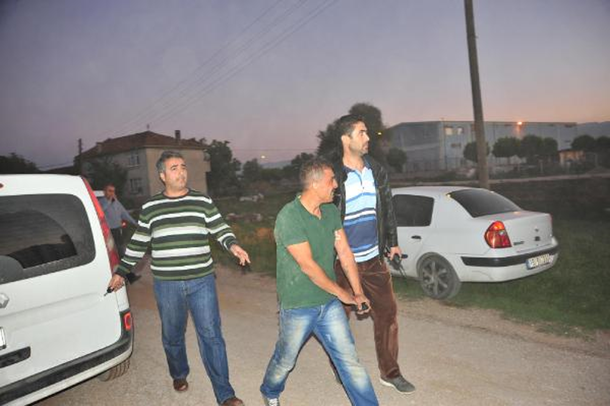 Pompalı Tüfekle Ev Bastılar, Kaza Yapınca Yakalandılar