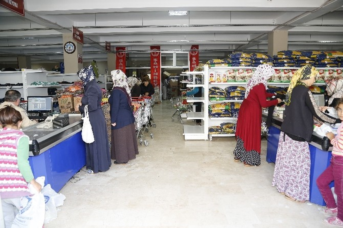 Sosyal Market\'te Bayram Yoğunluğu