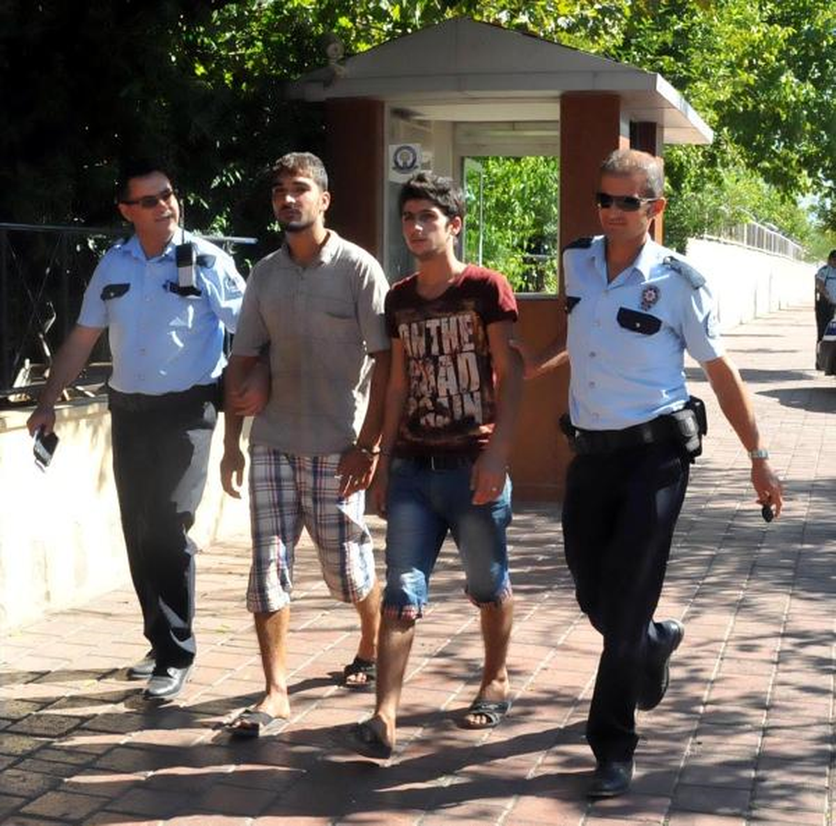 Suriyeli Gaspçılar Yalın Ayak Kaçamayınca Yakalandılar