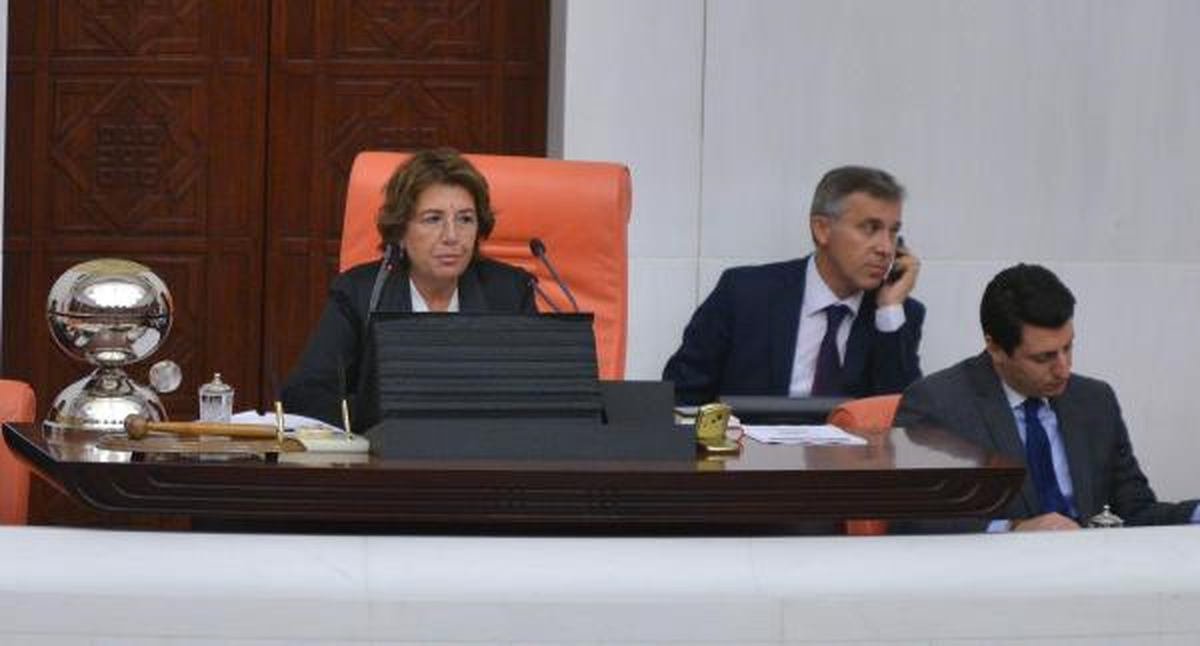 TBMM Genel Kurulu\'nda Irak ve Suriye Tezkereleri Görüşülmesine Başlandı (2)