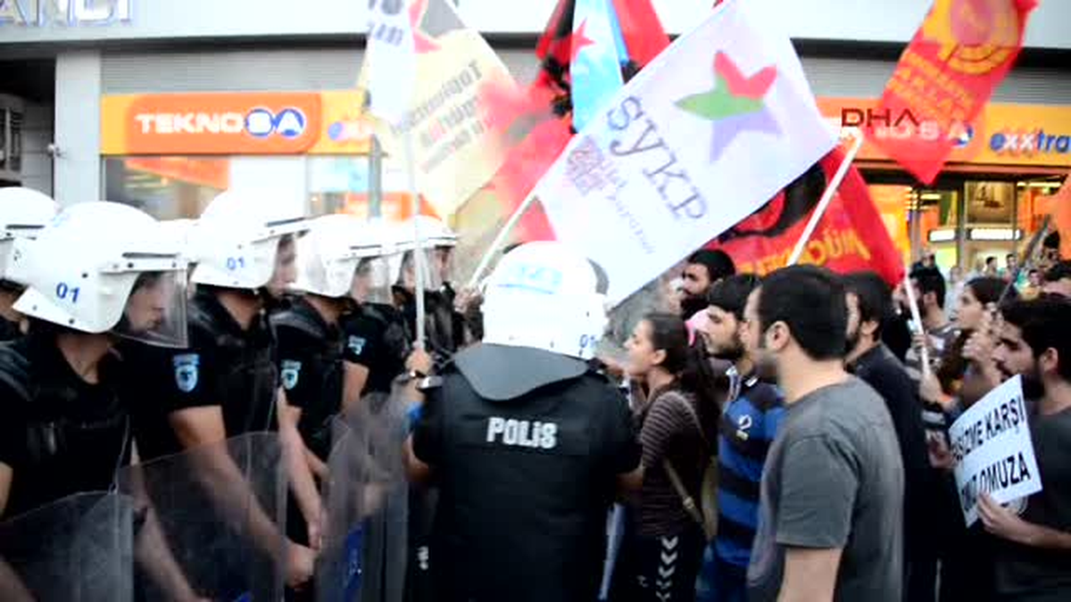 Tezkere Eylemine Polis Engeli