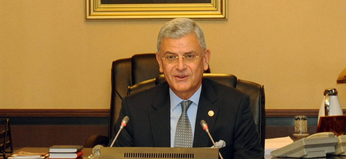 AB Bakanı Volkan Bozkır Esenler\'de