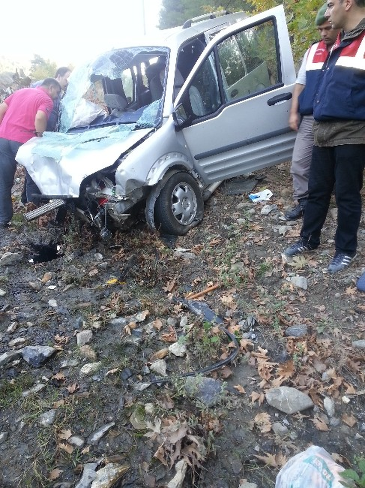 Adana\'da Trafik Kazası: 2 Ölü, 5 Yaralı
