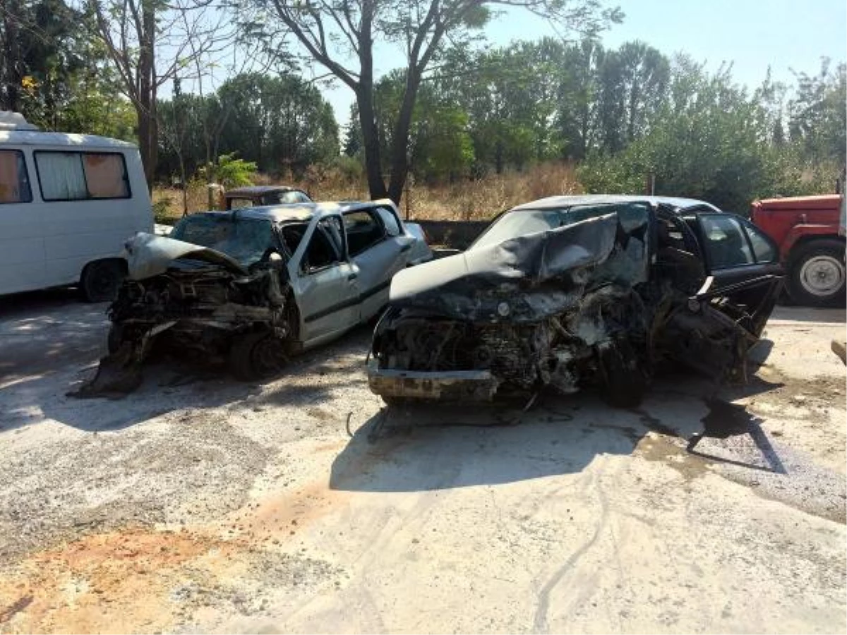 Akhisar\'da Trafik Faciası: 8 Ölü, 1 Yaralı (2)