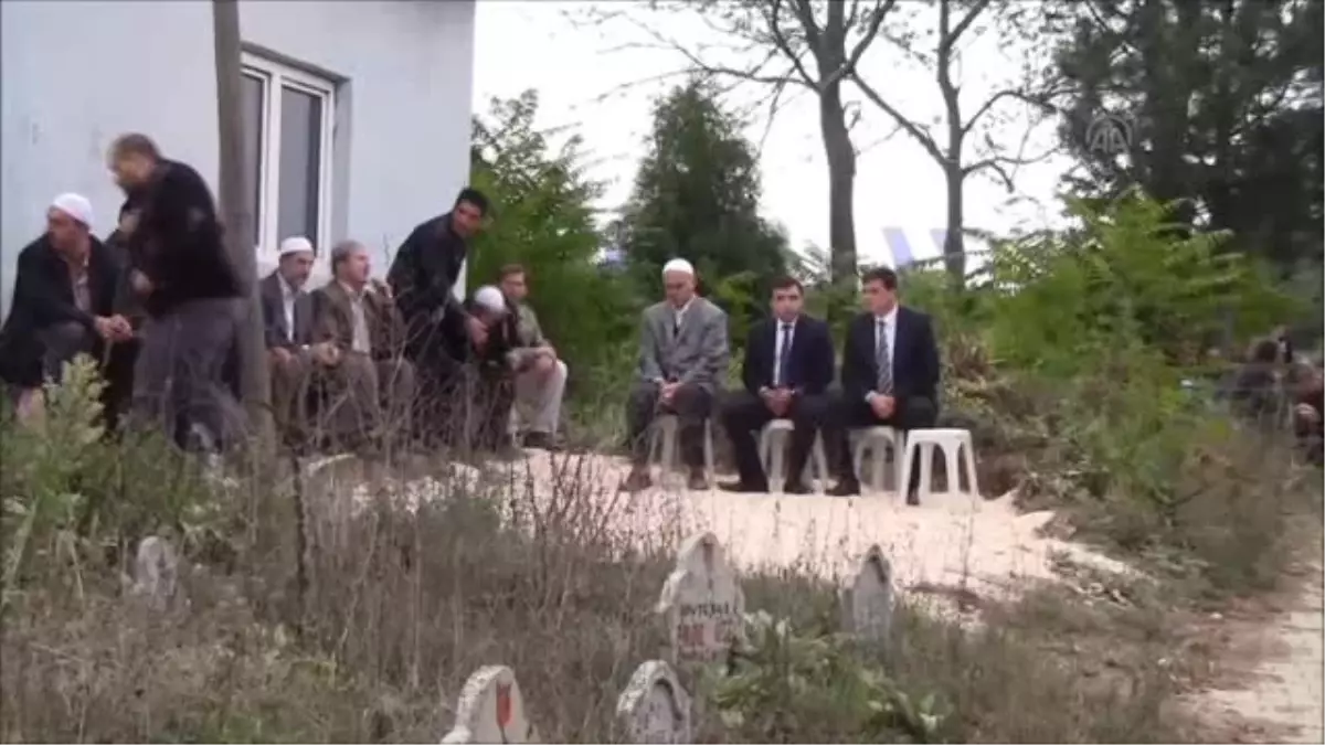 Pazaryeri'nde Asırlık Toplu Mezarlık Ziyareti Geleneği