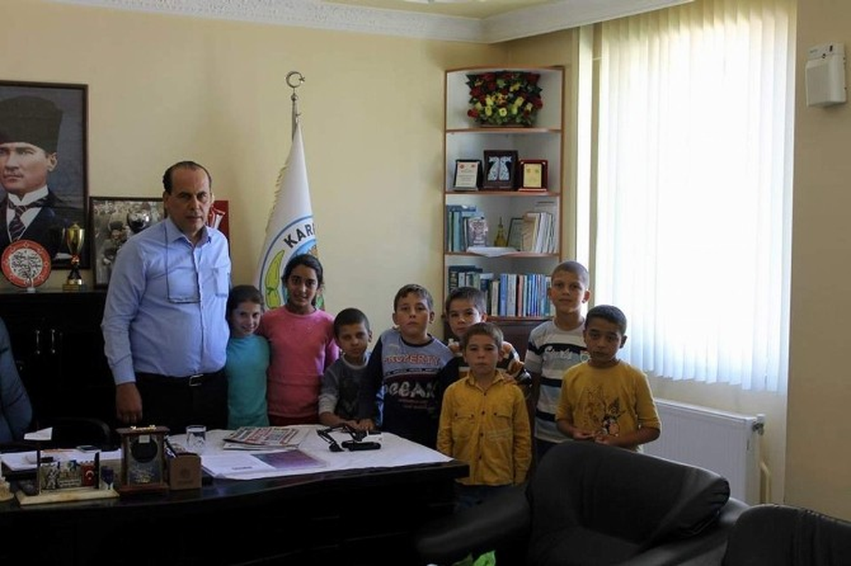 Başkan Ozan, Çocuklarla Bayramlaştı