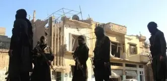 FT: El Nusra ve IŞİD, ABD'ye Karşı Birleşiyor