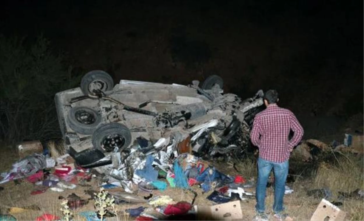 Gercüş\'te Trafik Kazası: 1 Ölü, 1 Yaralı