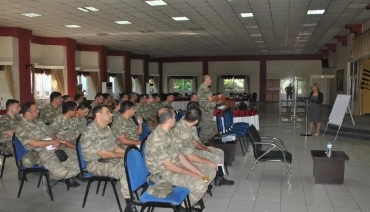 Jandarmaya Kadına Yönelik Şiddet Semineri Verildi