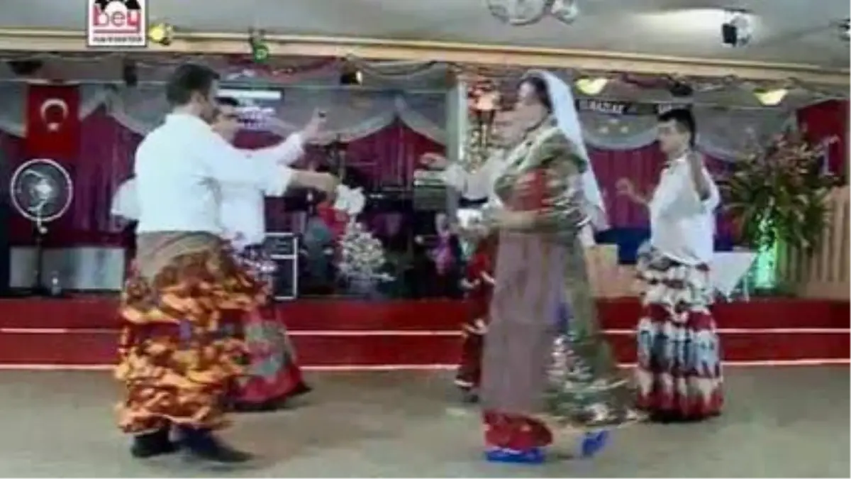 Karayılanlar, Azdavaylı Safiye, Grup Aslar, Azdavaylı Şen Kardeşler - Taş Masalar