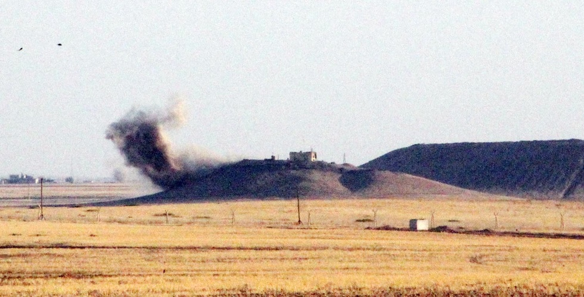 Kobani Üç Taraftan Ağır Bombardıman Altında