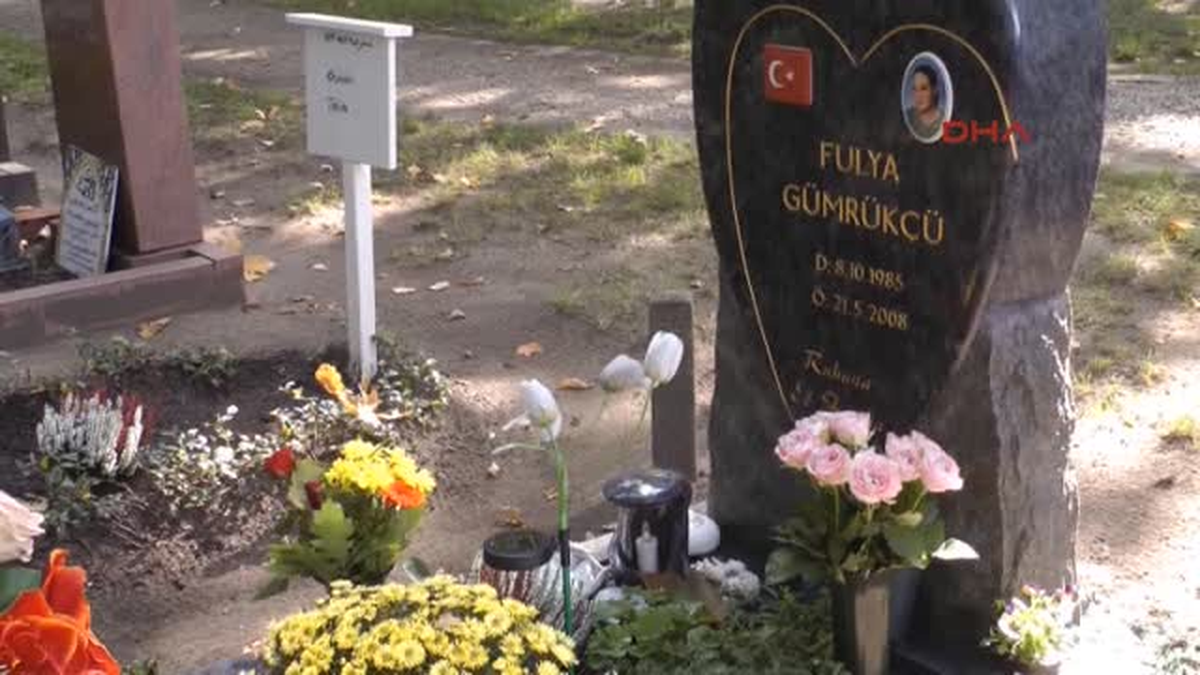Nürnberg\'de Arife Günü Müslüman Mezarlığı Doldu Taştı