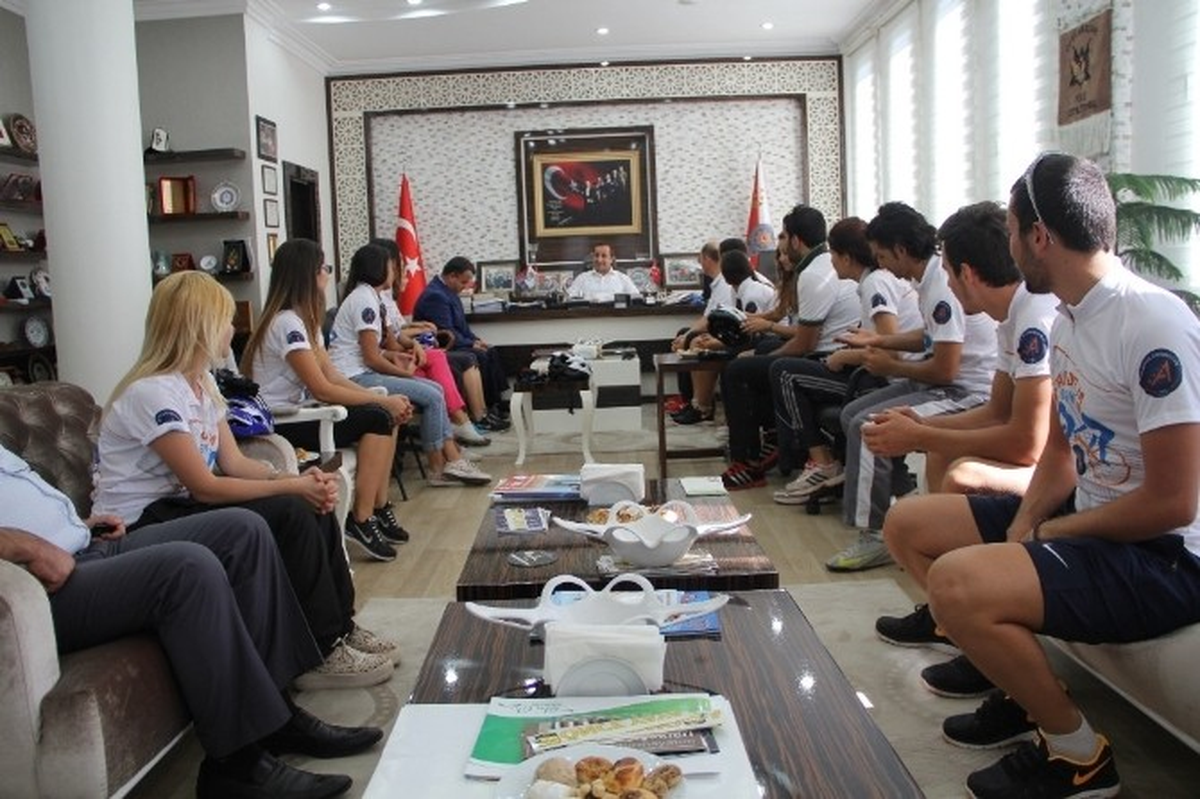Salona Koş Sporla Coş" Projesi Eğitmenleri Tonbul\'u Ziyaret Etti