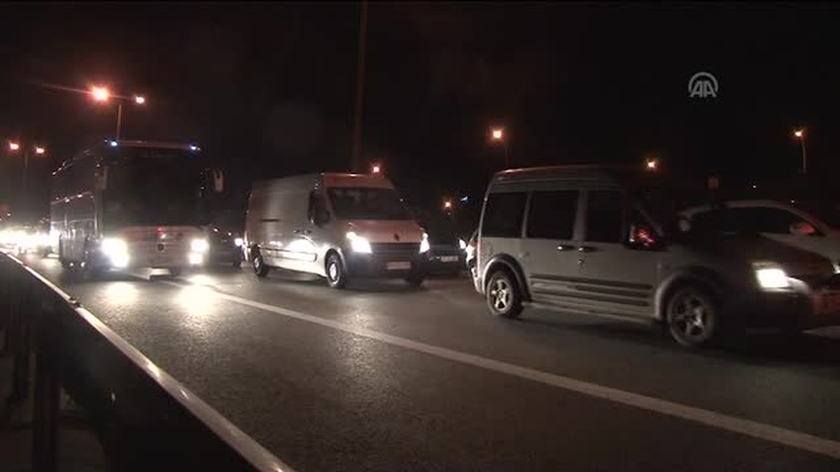 TEM Otoyolunda Bayram Öncesi Yoğunluk