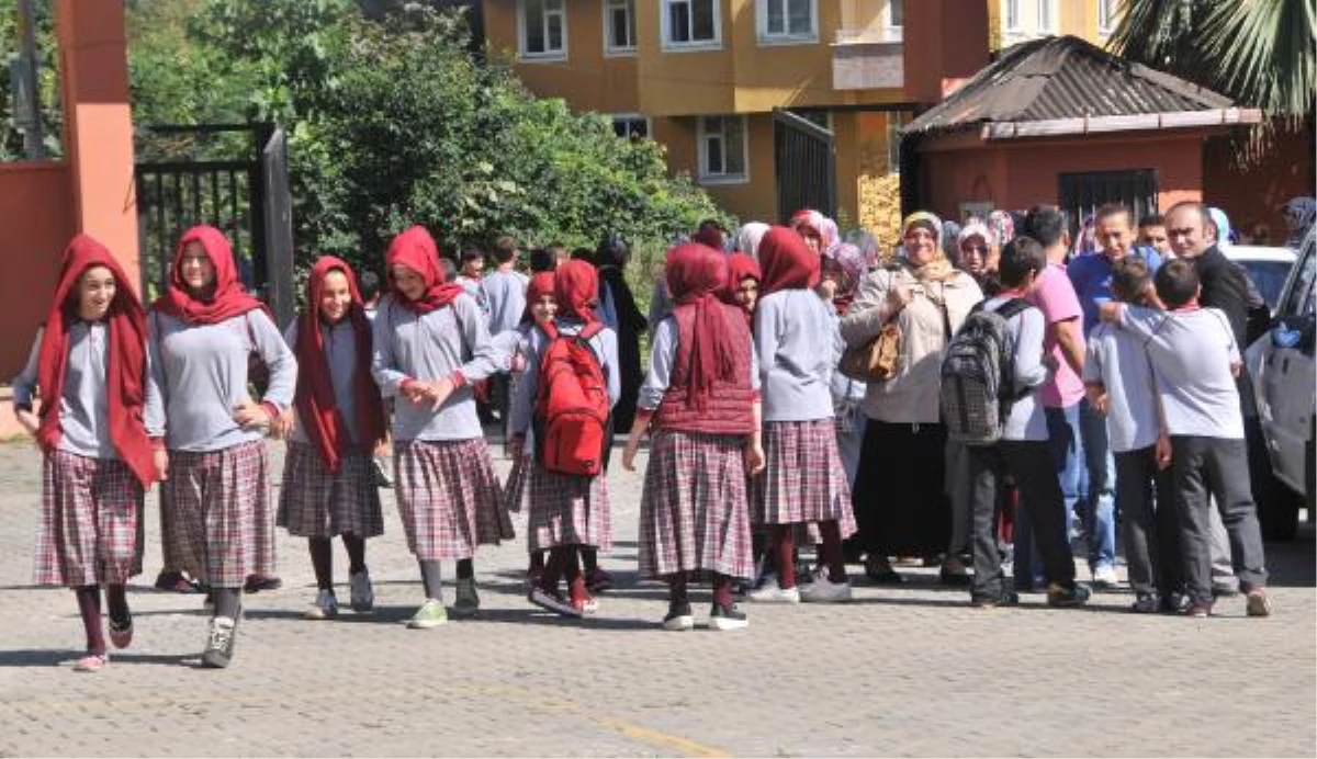 Protestolar İki Müdürü Koltuğundan Etti