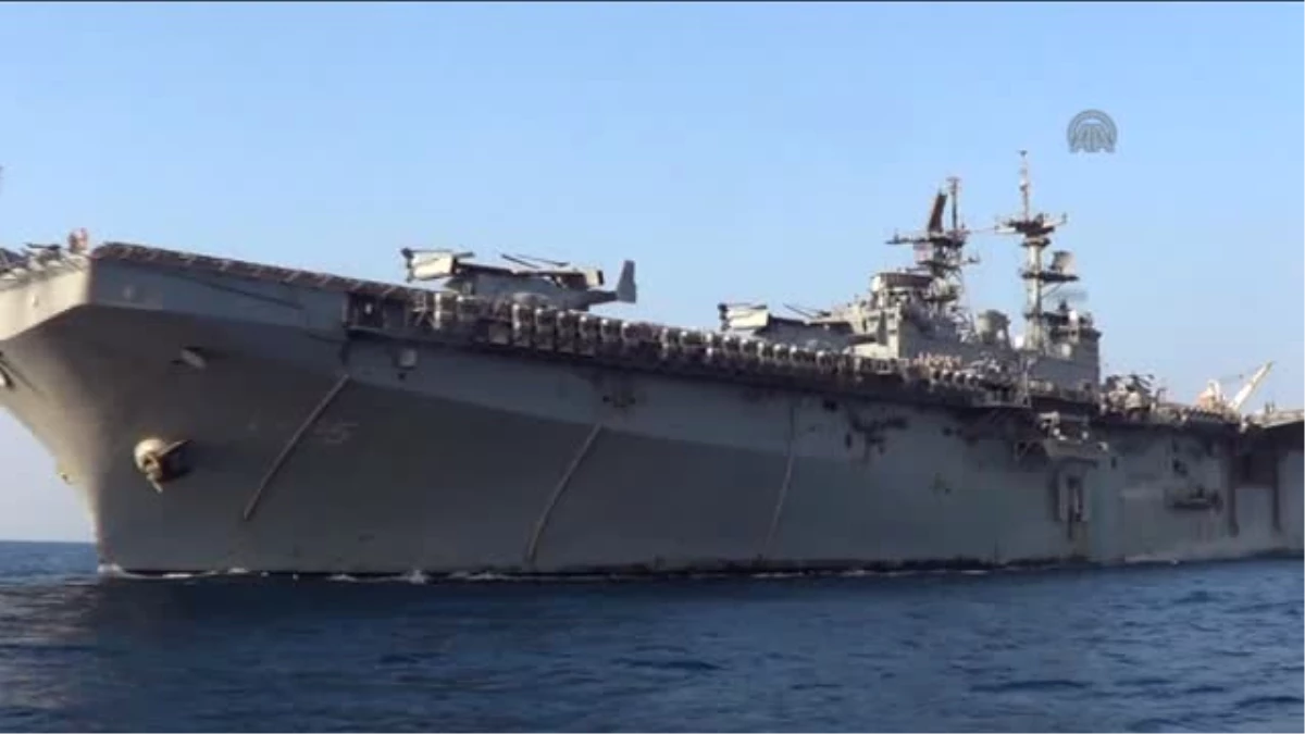 ABD Askeri Gemisi, Kuşadası\'na Yanaştı
