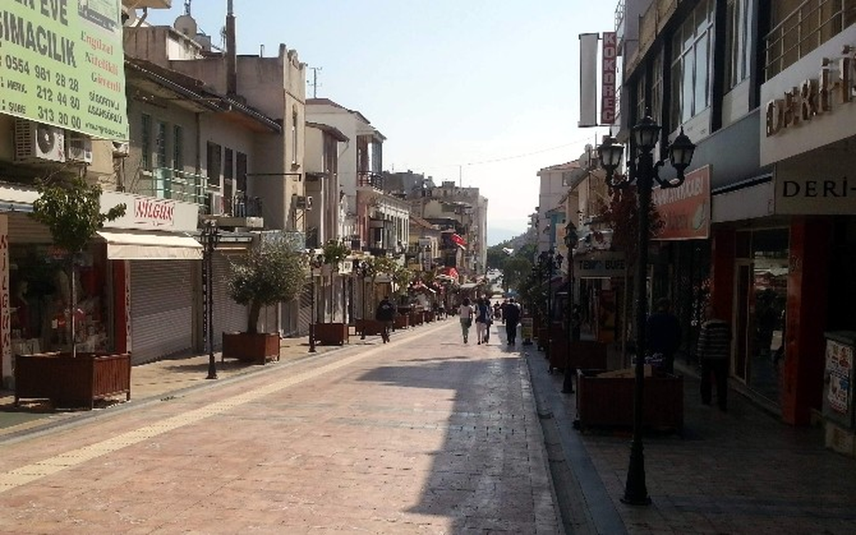 Aydın Sokaklarında Bayram Sessizliği