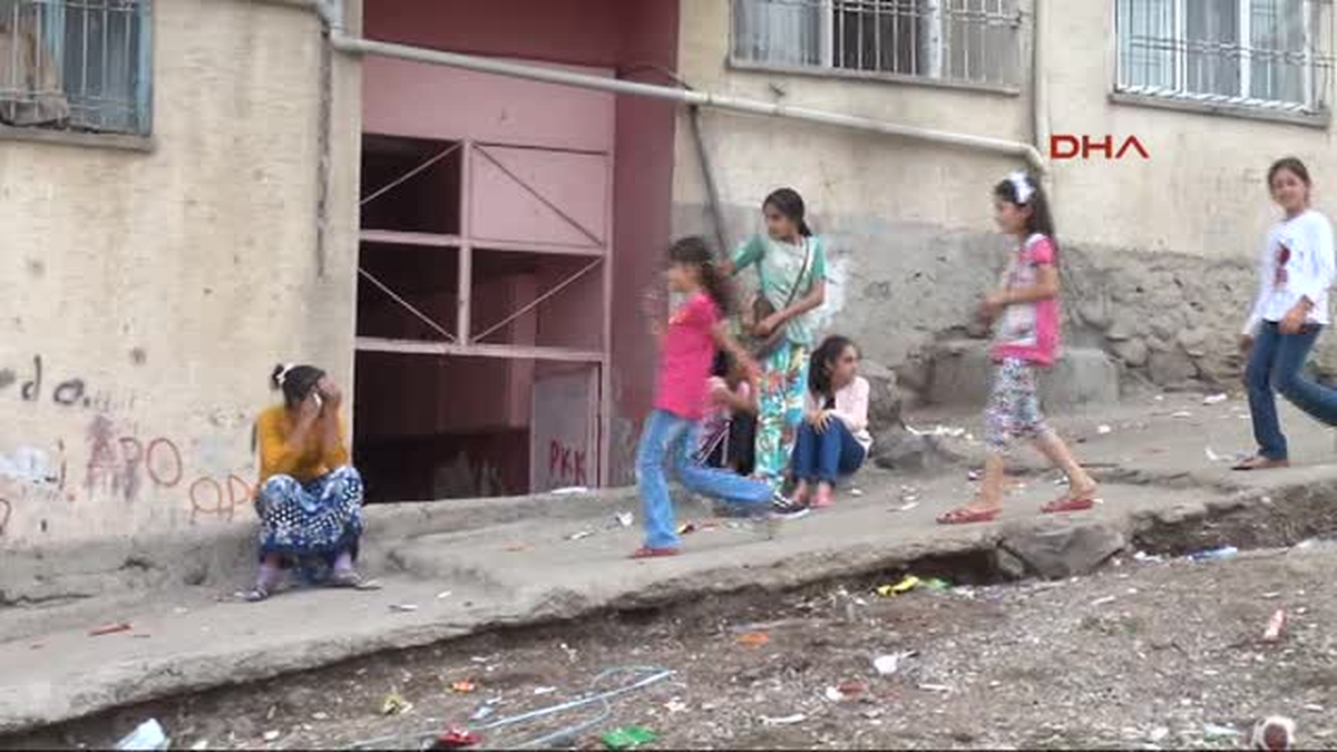 Çatıdan Atlayan Keçi, Üzerine Düştüğü 13 Yaşındaki Heval'i Öldürdü