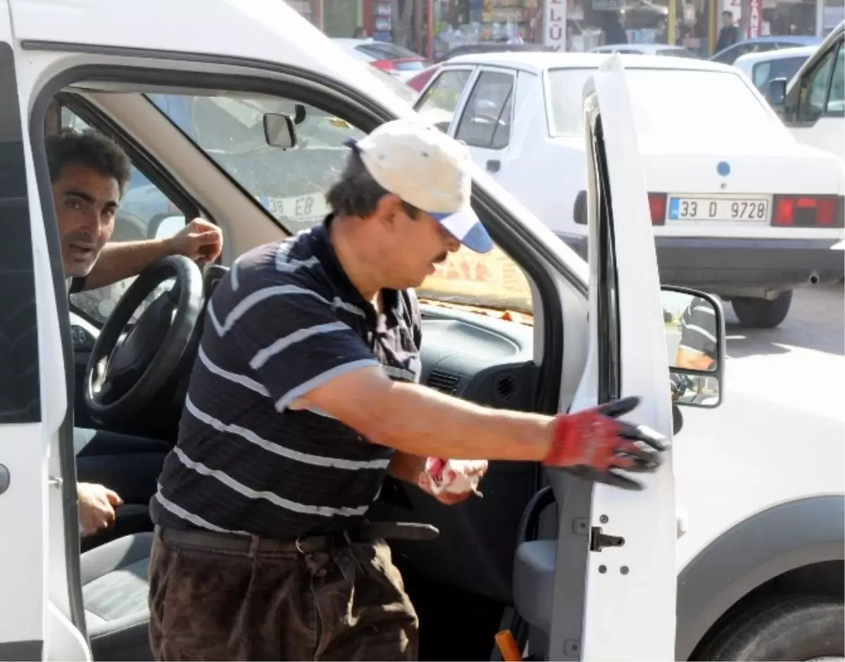 Hastaneler Acemi Kasaplarla Doldu