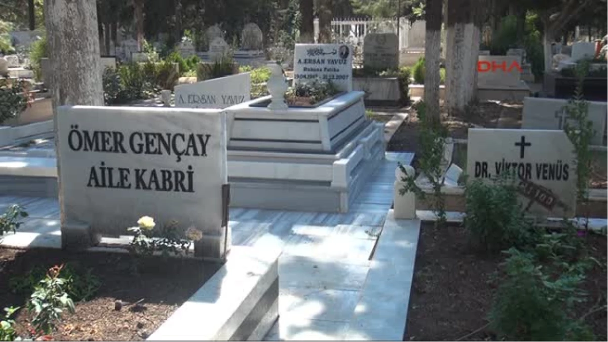 Mersin Şehir Mezarlığı\'nda Barış Duası