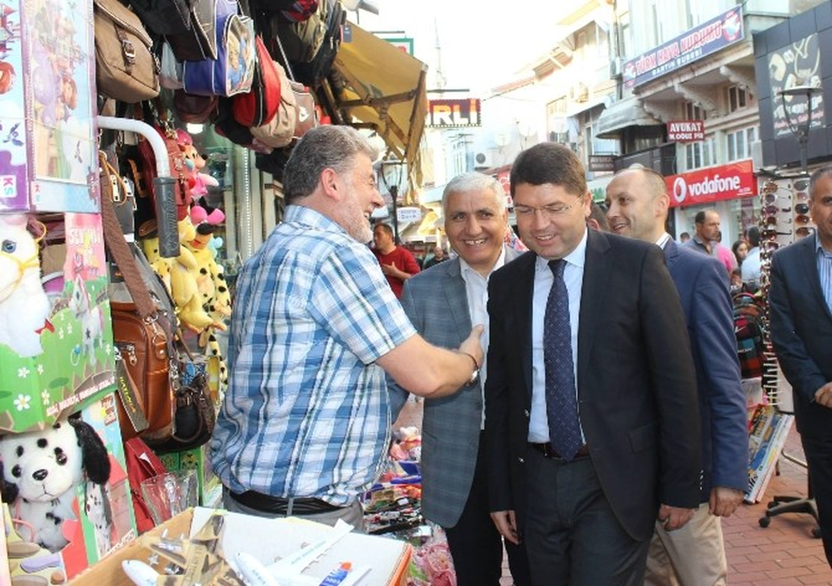 Milletvekili Tunç, Esnaflarla Bayramlaştı