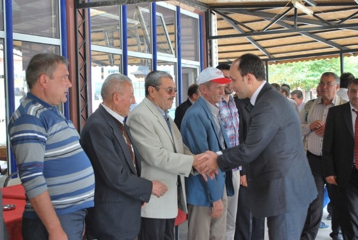 Pazarlar\'da Bayramlaşma