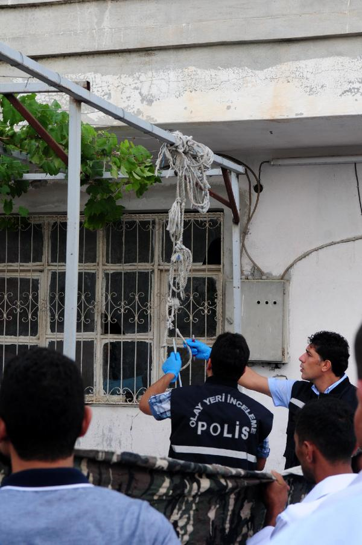 12 Yaşındaki Kız İntihar Etti