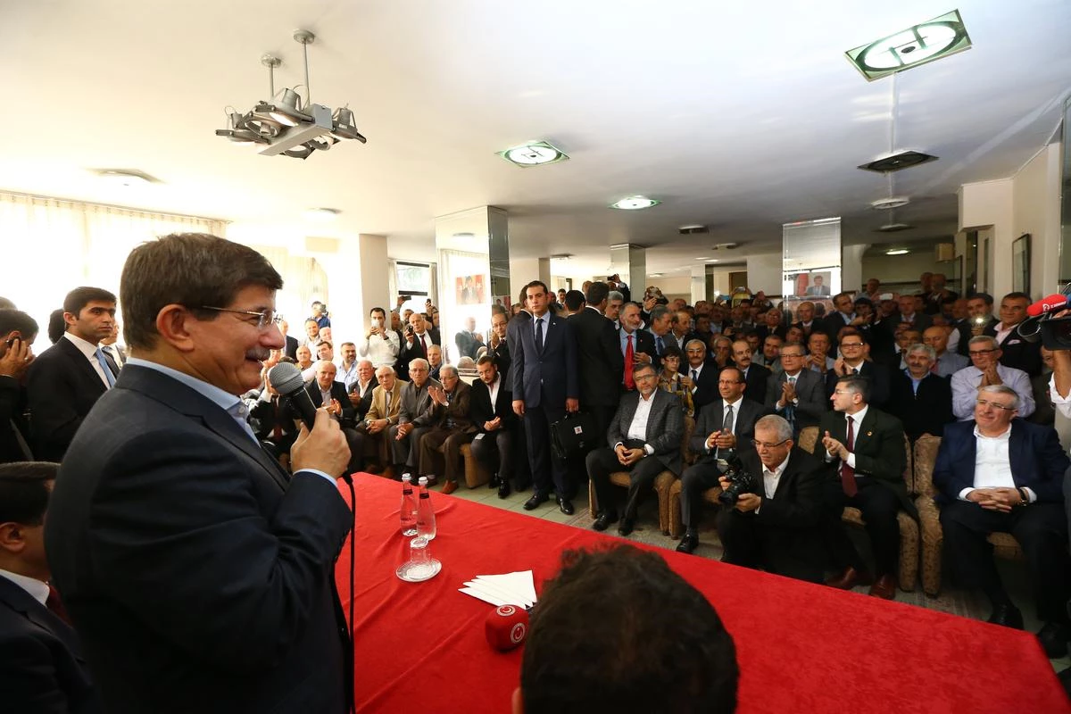 AK Parti İstanbul İl Başkanlığı\'nda Bayramlaşma Töreni
