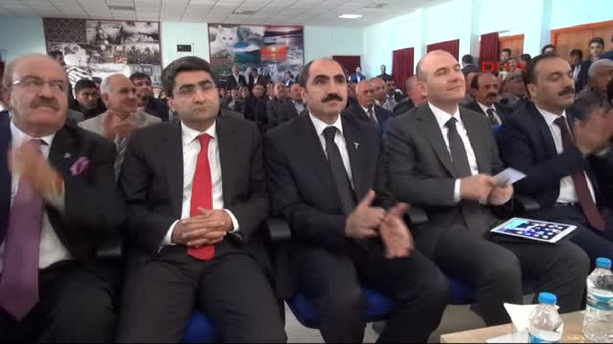 Ak Partili Soylu Van\'da Partililerle Bayramlaştı