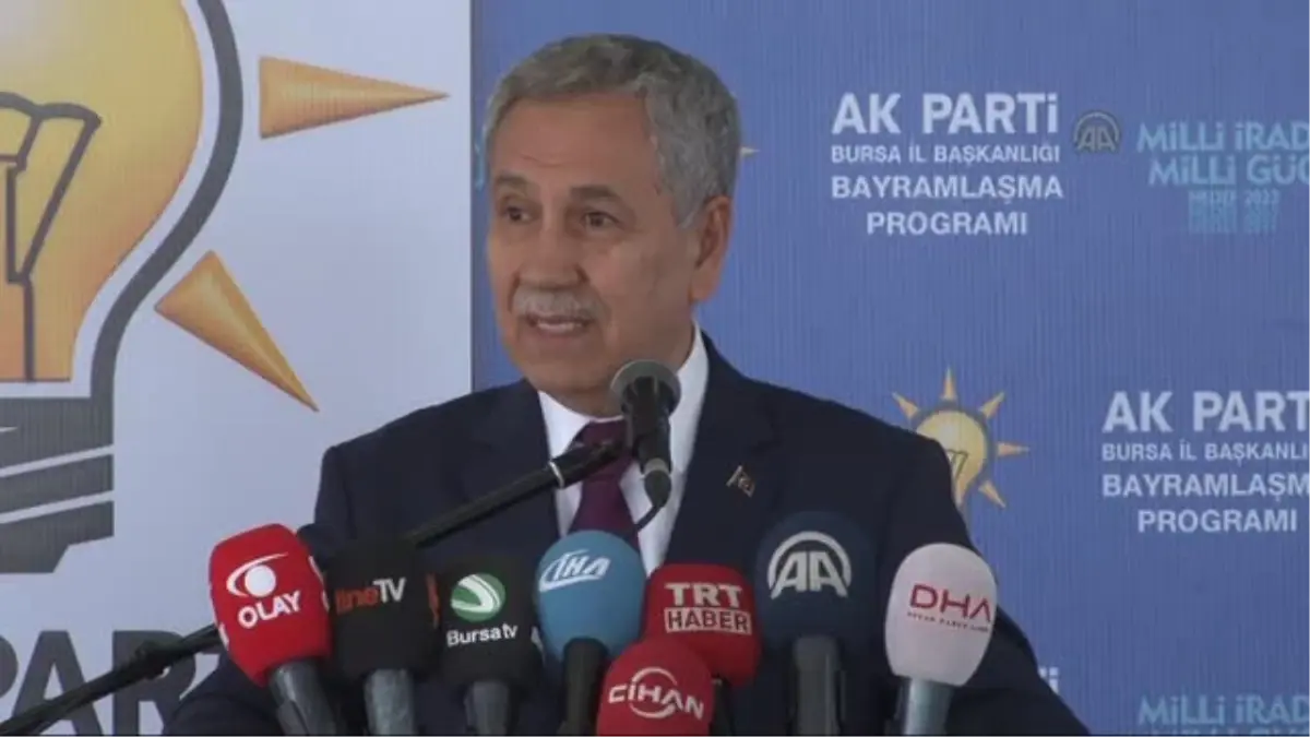 Arınç: "Kobani\'de Mücadele Edenlere Başarı Dileriz"