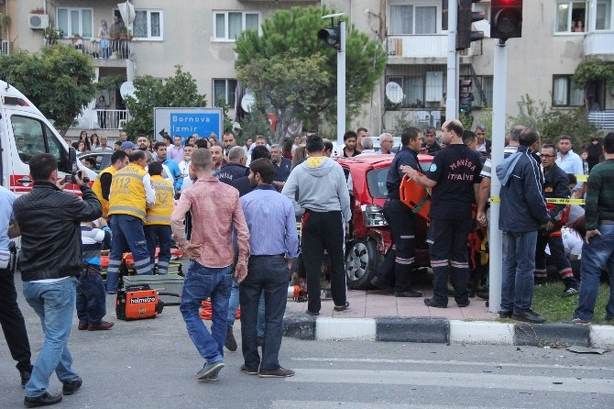 Bayramda Feci Kaza: 1 Ölü, 9 Yaralı