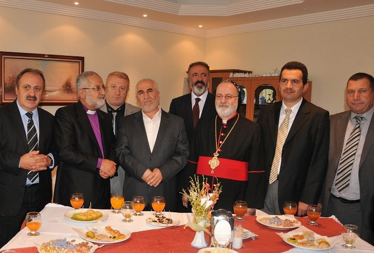 Mardin\'de Resmi Bayramlaşmaya Süryaniler de Katıldı