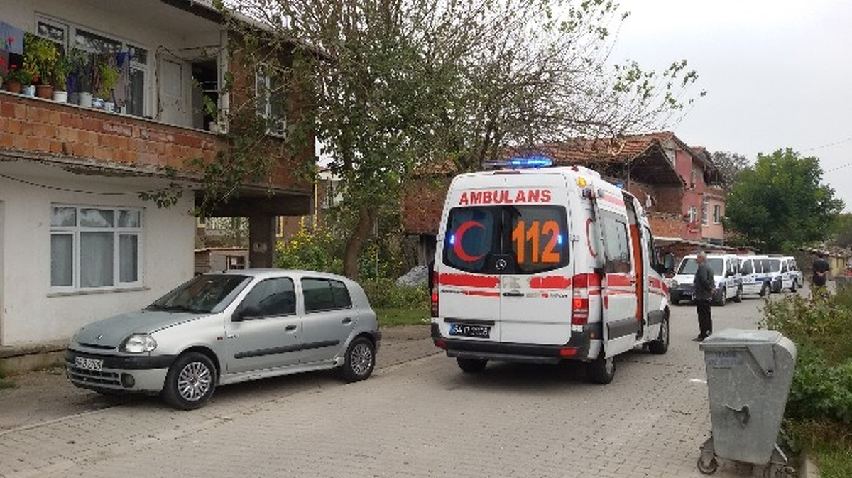 58 Yaşındaki Kadın Evinde Ölü Bulundu