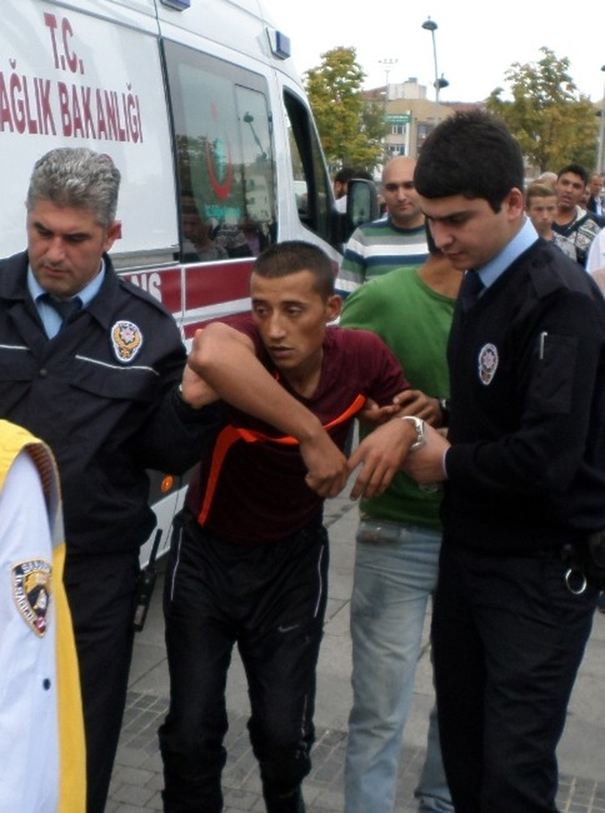Sakarya\'da Alkolü Fazla Kaçıran Asker, Hastanelik Oldu