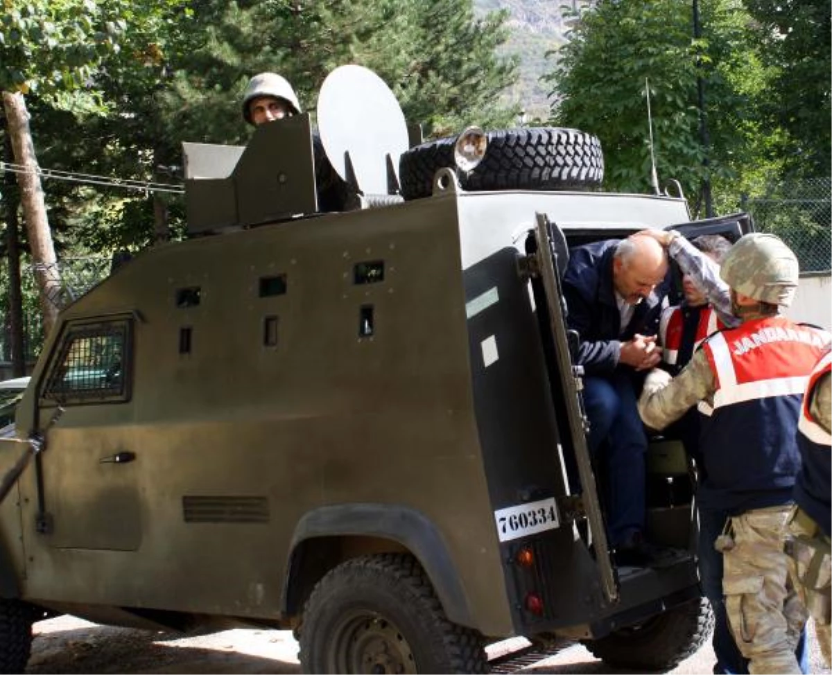 Cinayet Şüphelisi, 12 Yıl Sonra Geldiği Köyünde Yakalandı