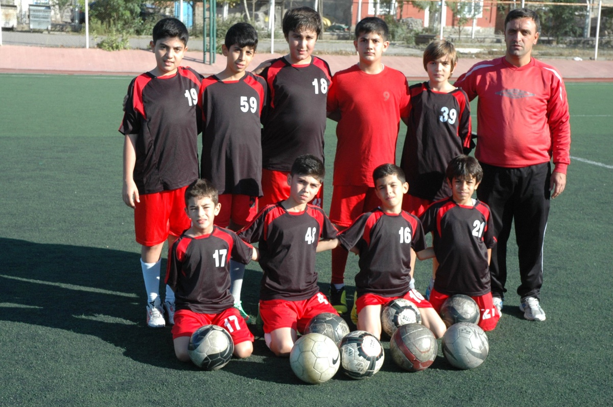 Futbol Diyarbakır Futbol Okulu\'nda Öğrenilir