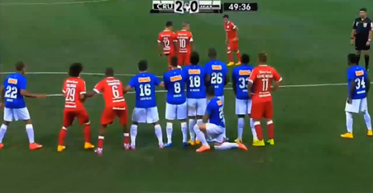 Herkesi Şaşırtan Frikik