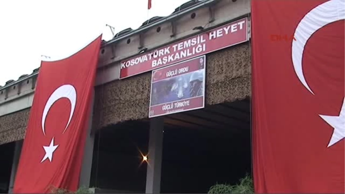 Kosova\'da Görev Yapan Türk Askeri Siyasi, Sivil Toplum Temsilcileri ve Halkla Bayramlaştı