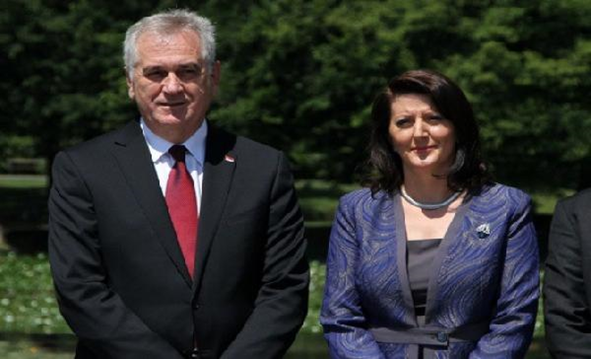 Kosova\'ya Avrupa Komisyonundan Tarihi Davet