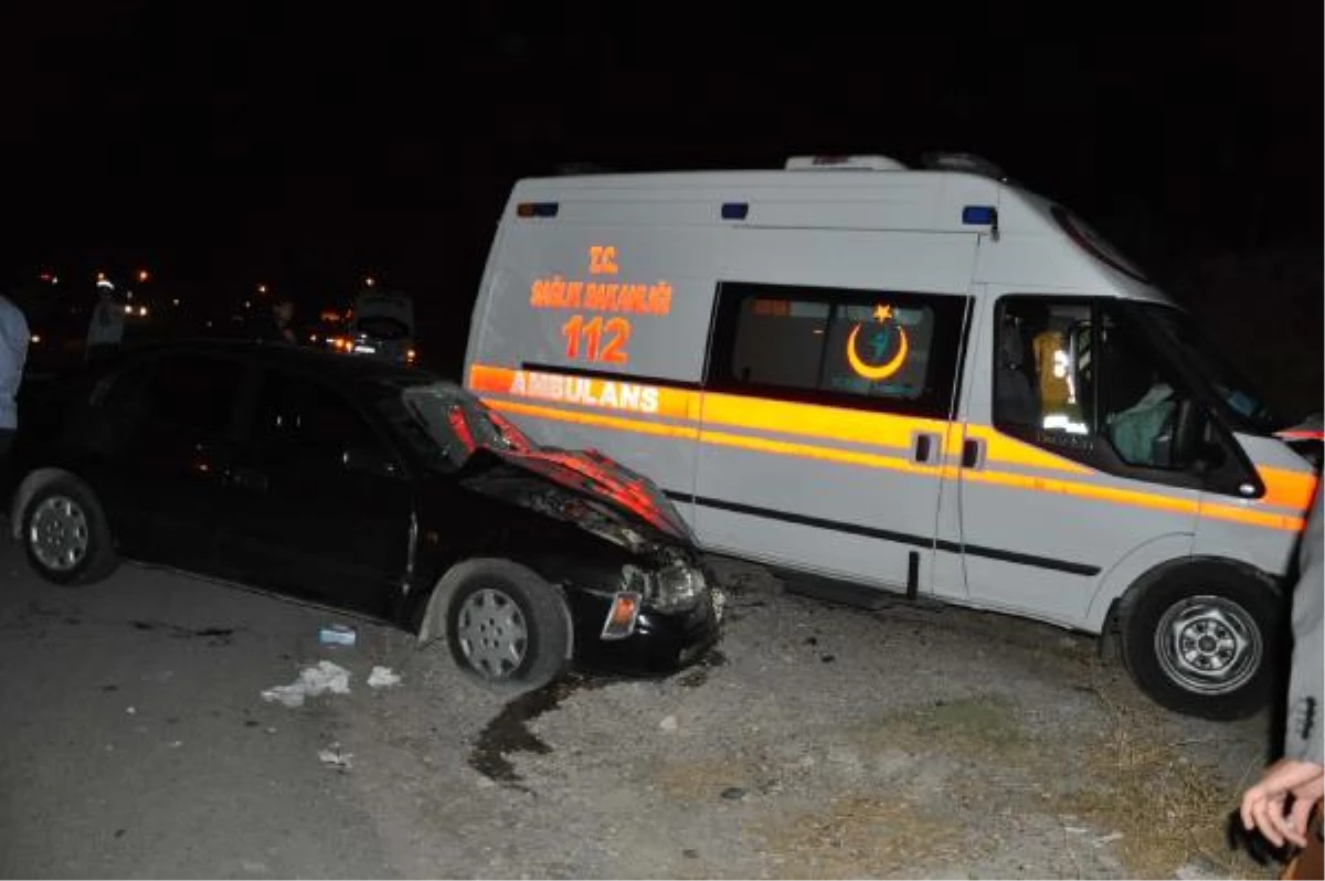 Trafik Kazasına Giden Ambulans Otomobille Çarpıştı: 6 Yaralı