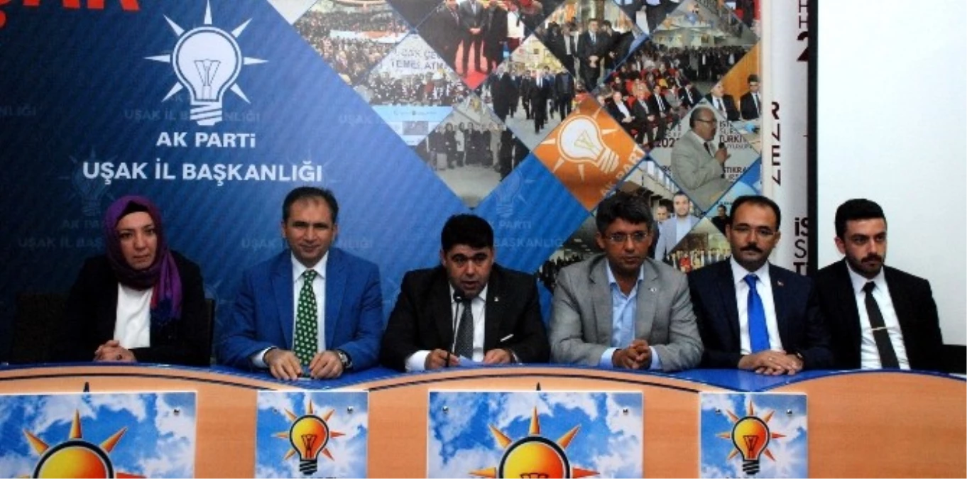 Uşak AK Parti Üyeleri, Bayram Nedeniyle Bir Araya Geldi