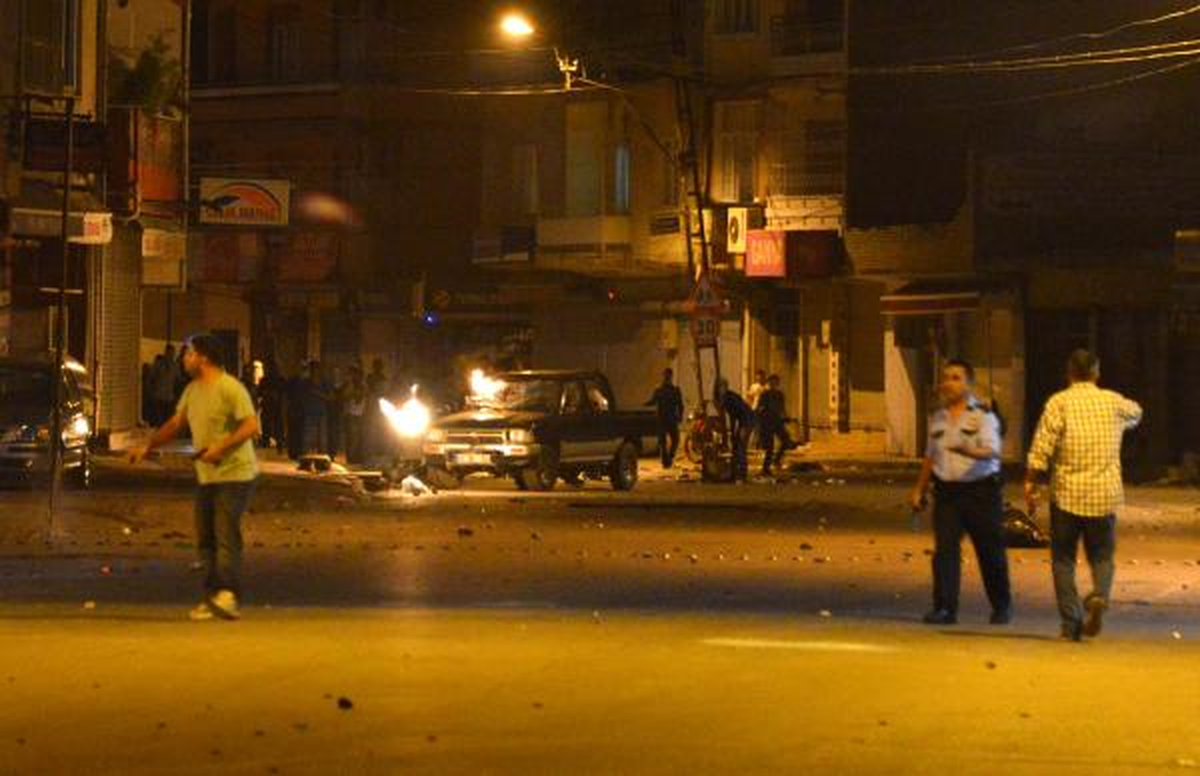 Adana'da Protestocular Polis Merkezine Saldırmak İstedi