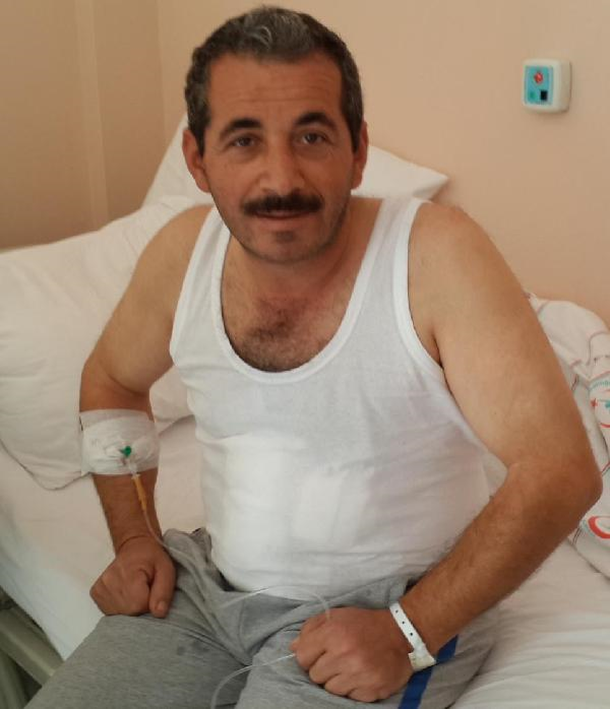 Bıçakladıkları Taksi Şoförünün Cüzdanını Gasp Ettiler