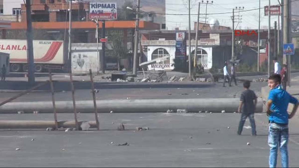 Cizre\'de Suriye Sınırına Yürüdüler