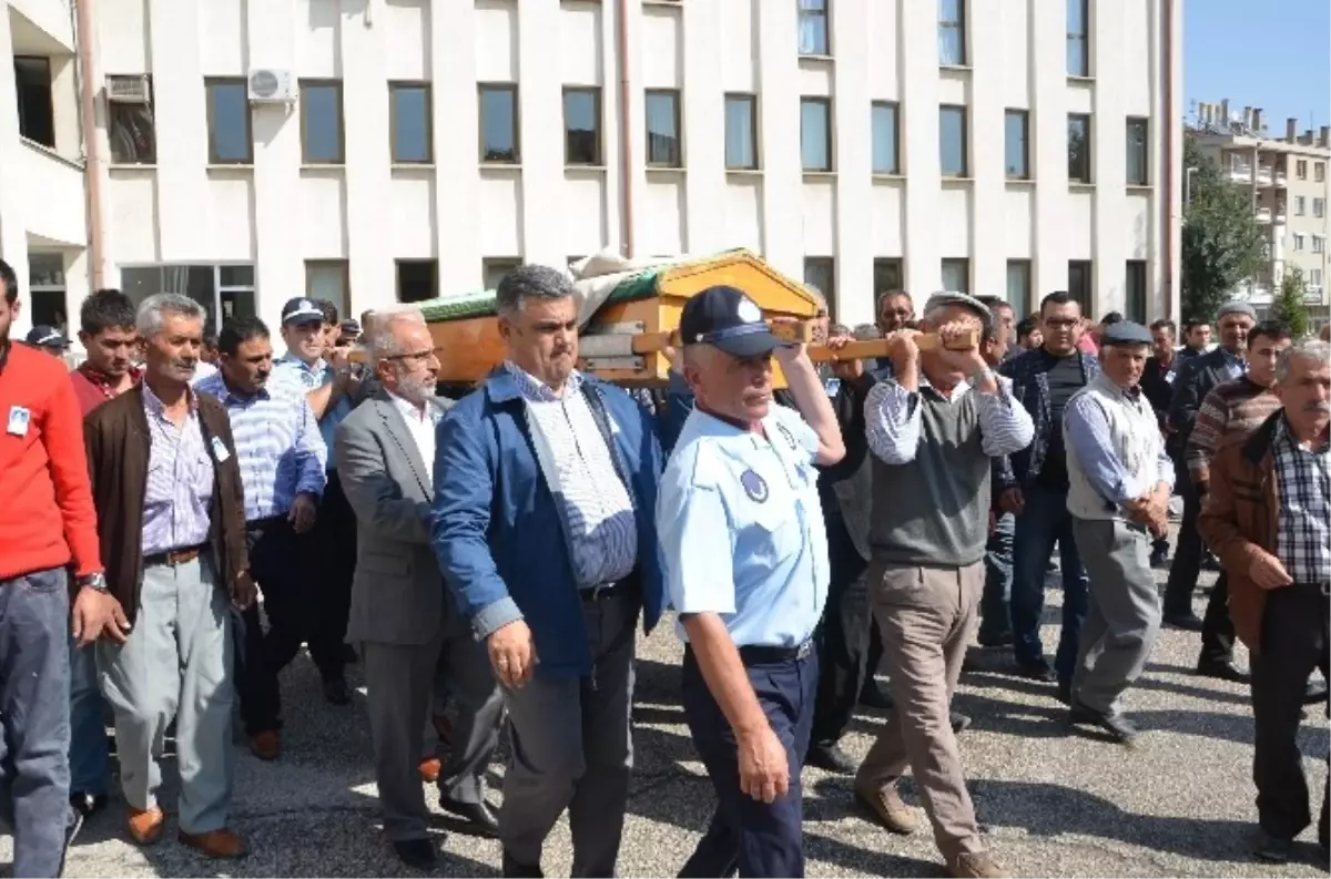 Emekli Zabıta Memuru Erhan Oğuz Son Yolculuğuna Uğurlandı