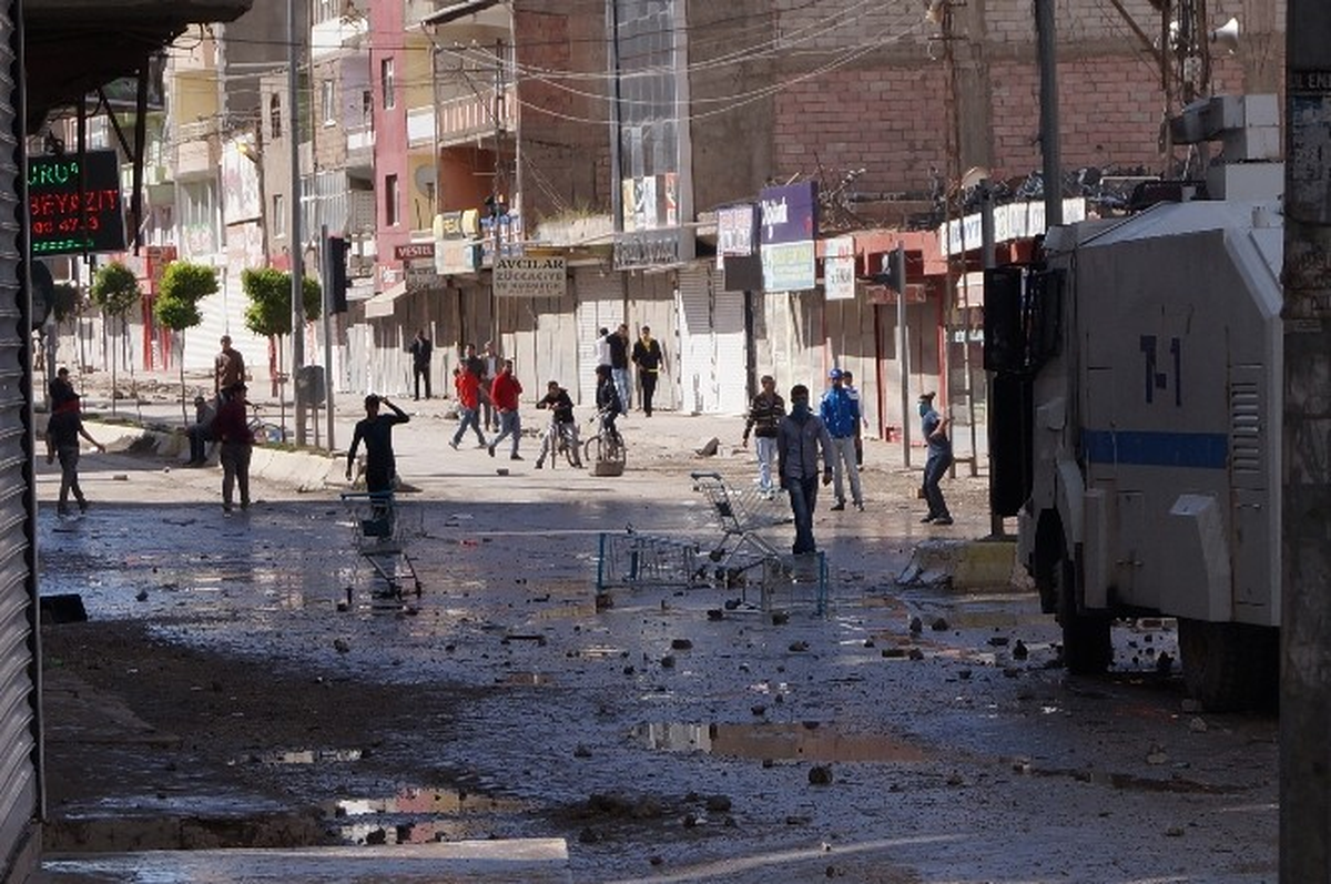 Işid Protestoları Şehri Birbirine Kattı