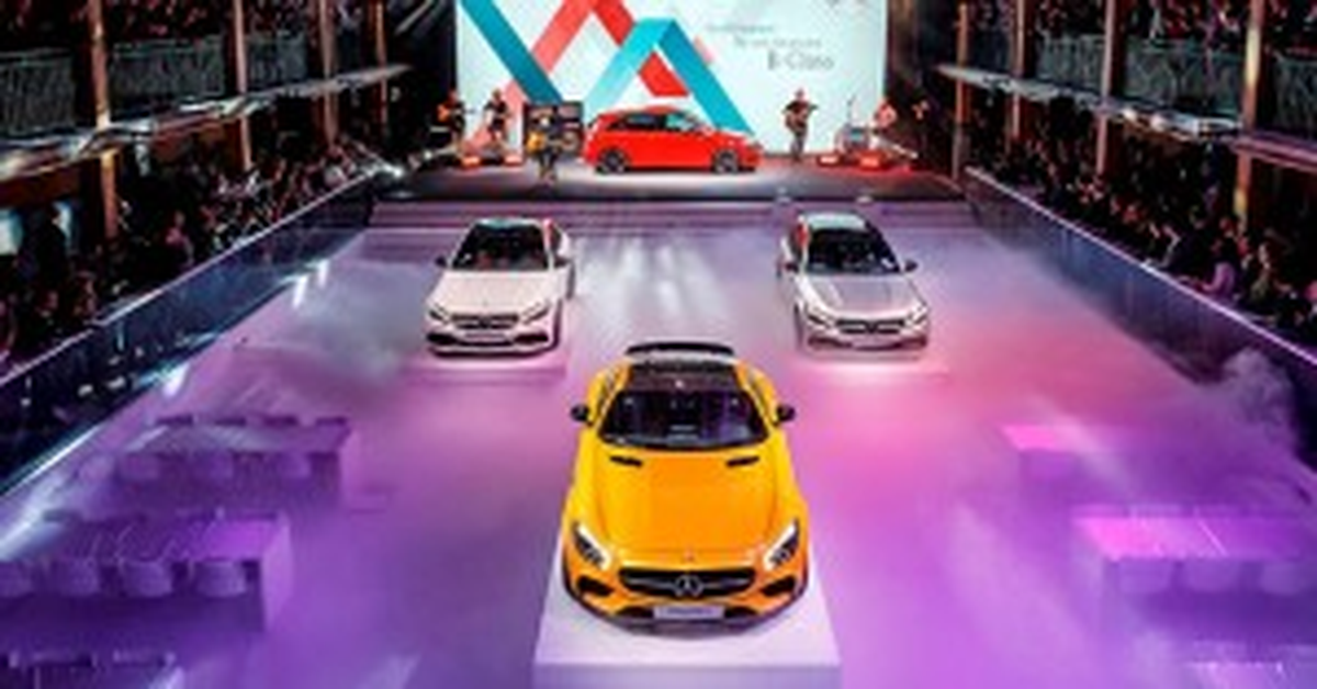 Mercedes\'den Paris\'te Yıldızlar Geçidi