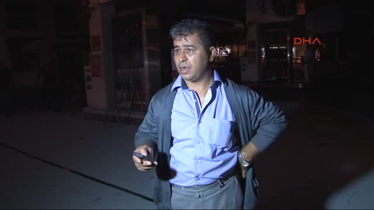 Beyoğlu\'nda Otobüsü Yakılan Şoför Gözyaşına Boğuldu